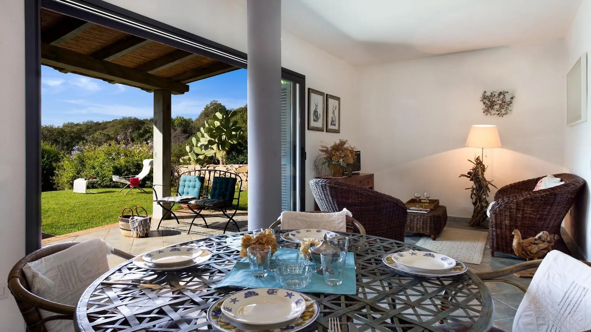 Casa Magnolia San Pantaleo别墅
